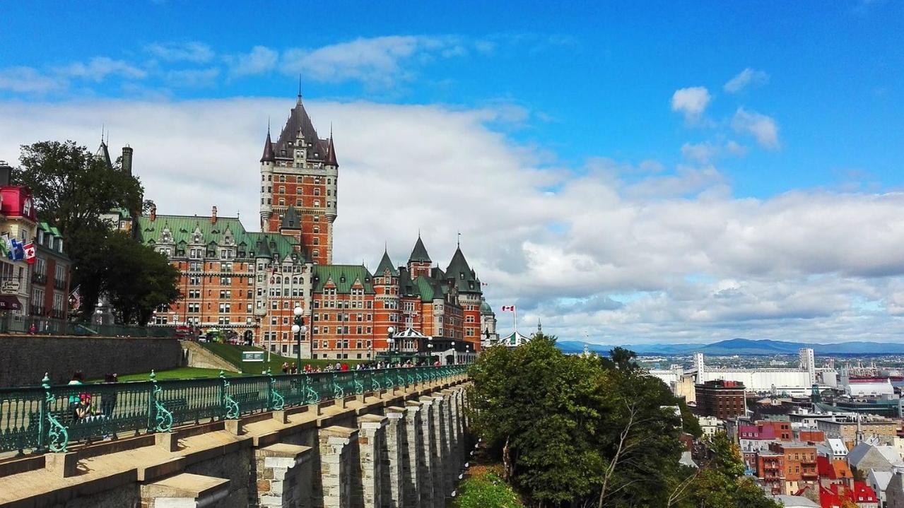 Quebec Grand Appartement By Hebergements Dcl Exterior photo